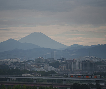 立川から今朝の富士山