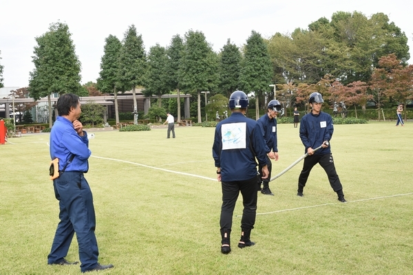 令和元年度自衛消防審査会練習風景（立飛ＨＤ、ららぽーと立川立飛）