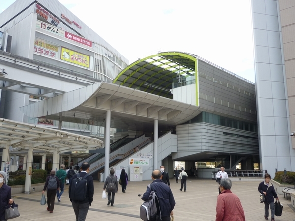 多摩都市モノレール立川北駅の工事