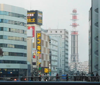 立川の不思議・再発見♪ “東京タワーに似た親しみ感・立川のランドマーク的タワー”