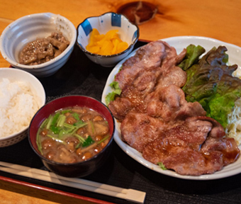 居酒屋　膳