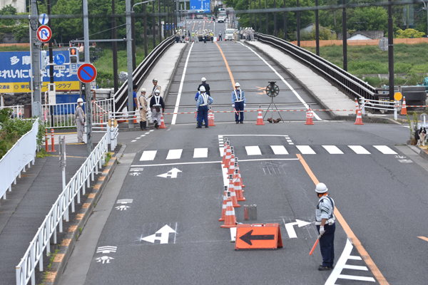 本日10時、日野橋開通しました。