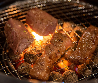 焼肉家 かず