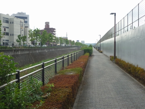 残堀川遊歩道　立川エリアの終わり