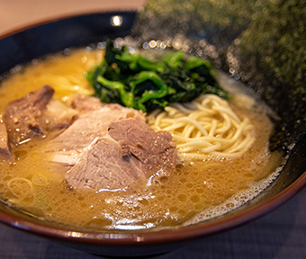 麺屋 よし〇 (よしまる)