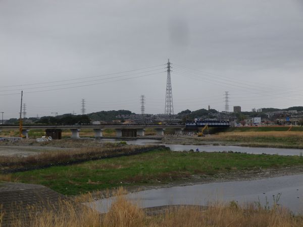 日野橋仮橋設置工事 4月5日の様子