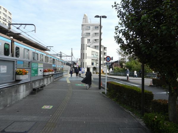 三鷹駅から井の頭公園へ