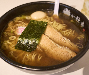 麺や 独歩 立川店 (どっぽ)