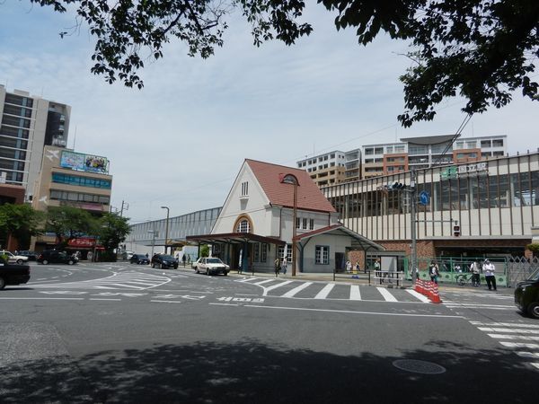 国立のカラーマンホール