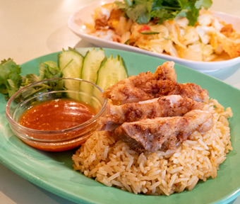 バンコク屋台料理  カオマンガイ 立川店