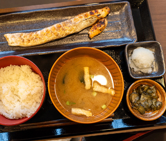 しんぱち食堂　立川曙町店