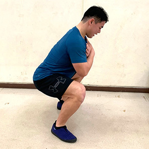 第1回　足腰をきたえるスクワット　ひざは爪先より前に出せ！