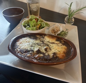 富士見町「cafe ばくだん畑」のランチ