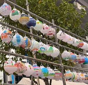 サンサンロードは大賑わい