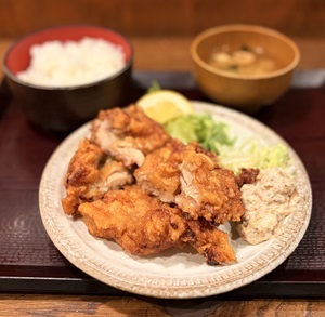 曙町「菊松食堂」のランチ