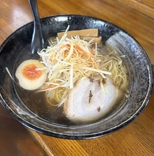 柴崎町「町中華 伊とう」のランチ