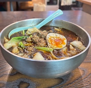 柴崎町ランチ 日野餃子&刀削麺 立川南口店