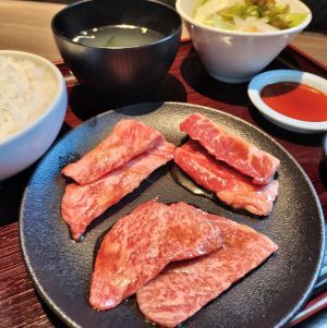 立川市曙町・柳通り沿いの「焼肉家 和 立川本店」でランチ