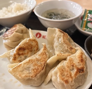 曙町ランチ 餃子のニューヨーク 餃子定食で満足ランチ!