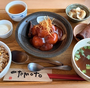 羽衣町「ゆるり 中華食堂 癒食同源」のランチ