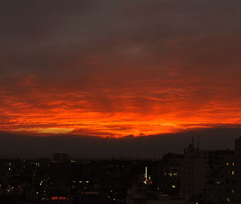 立川市 「7月の空」